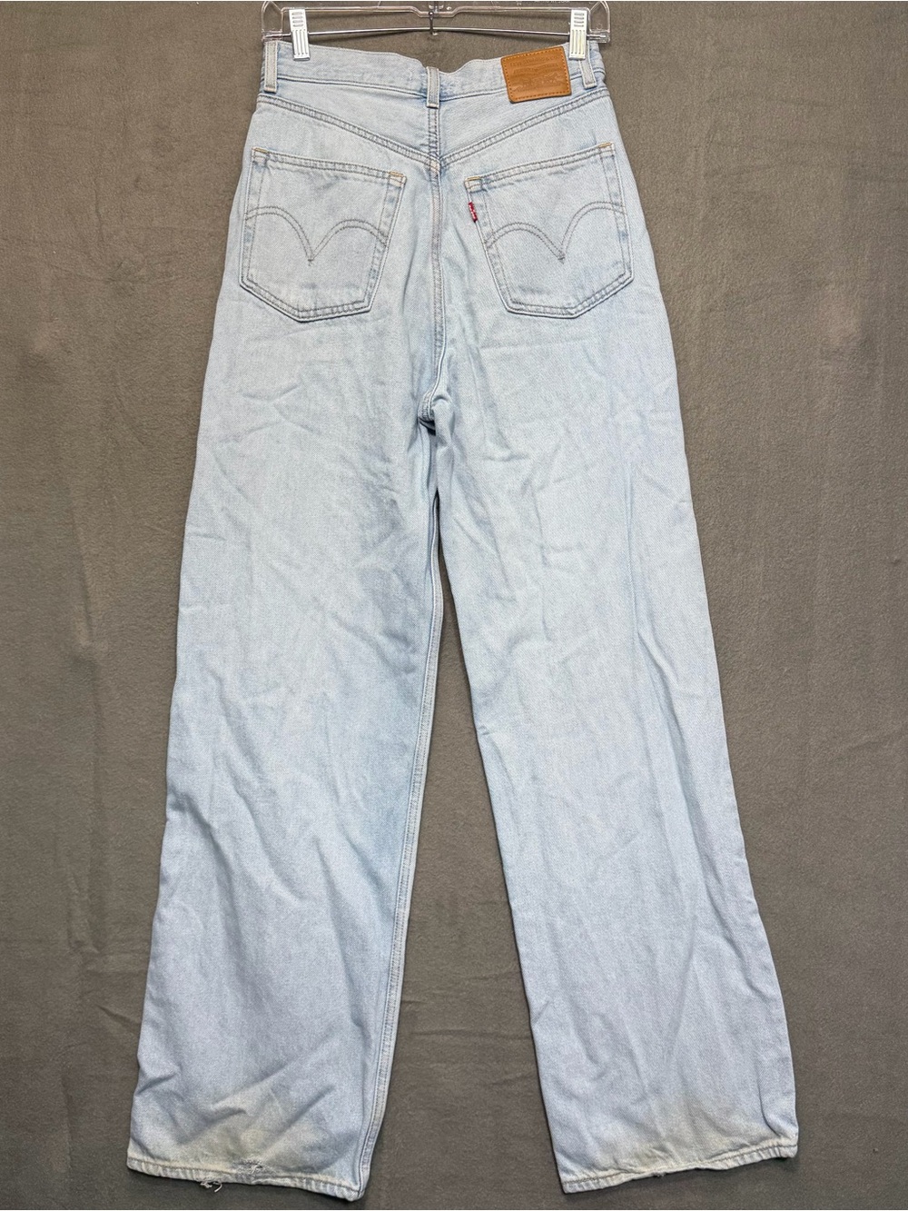 Wear on cuffs! Size 27x31.5 levi high loose jeans